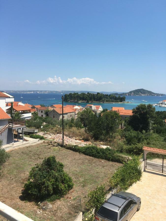Apart Mani Di Lauro Apartman Preko Kültér fotó