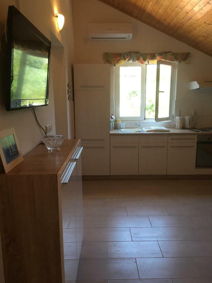 Apart Mani Di Lauro Apartman Preko Kültér fotó