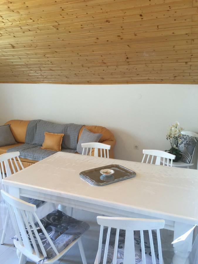 Apart Mani Di Lauro Apartman Preko Kültér fotó