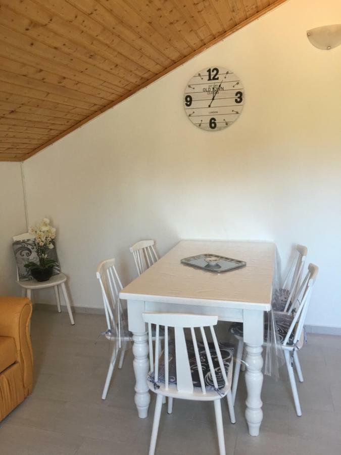 Apart Mani Di Lauro Apartman Preko Kültér fotó
