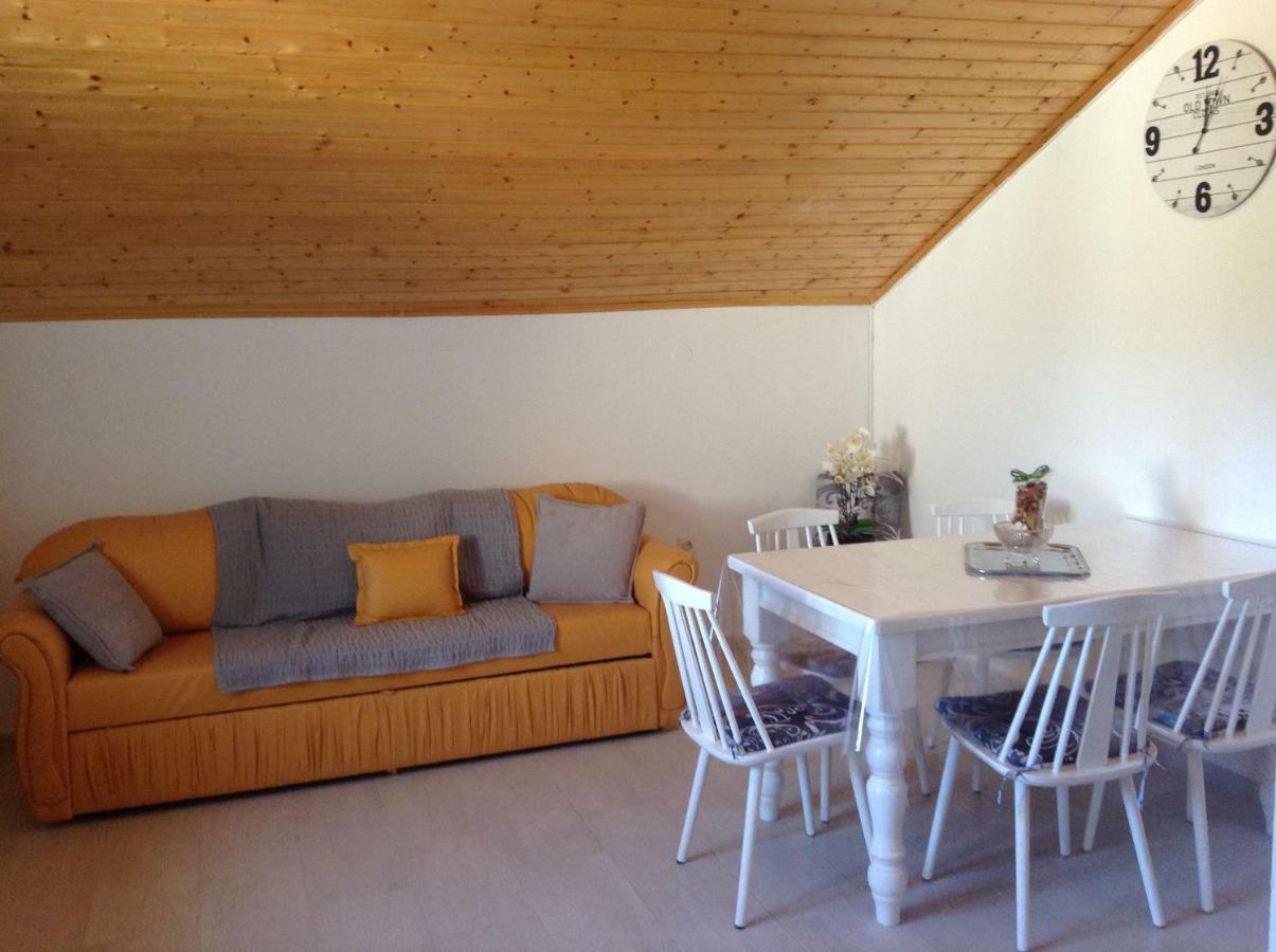 Apart Mani Di Lauro Apartman Preko Kültér fotó